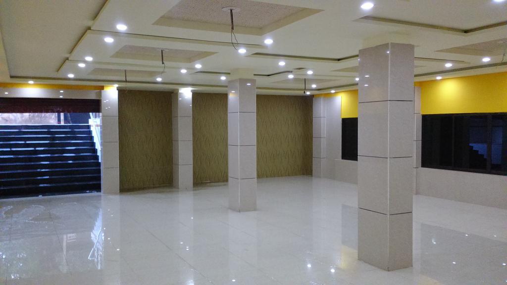 Breeze Hotel Siliguri Dış mekan fotoğraf