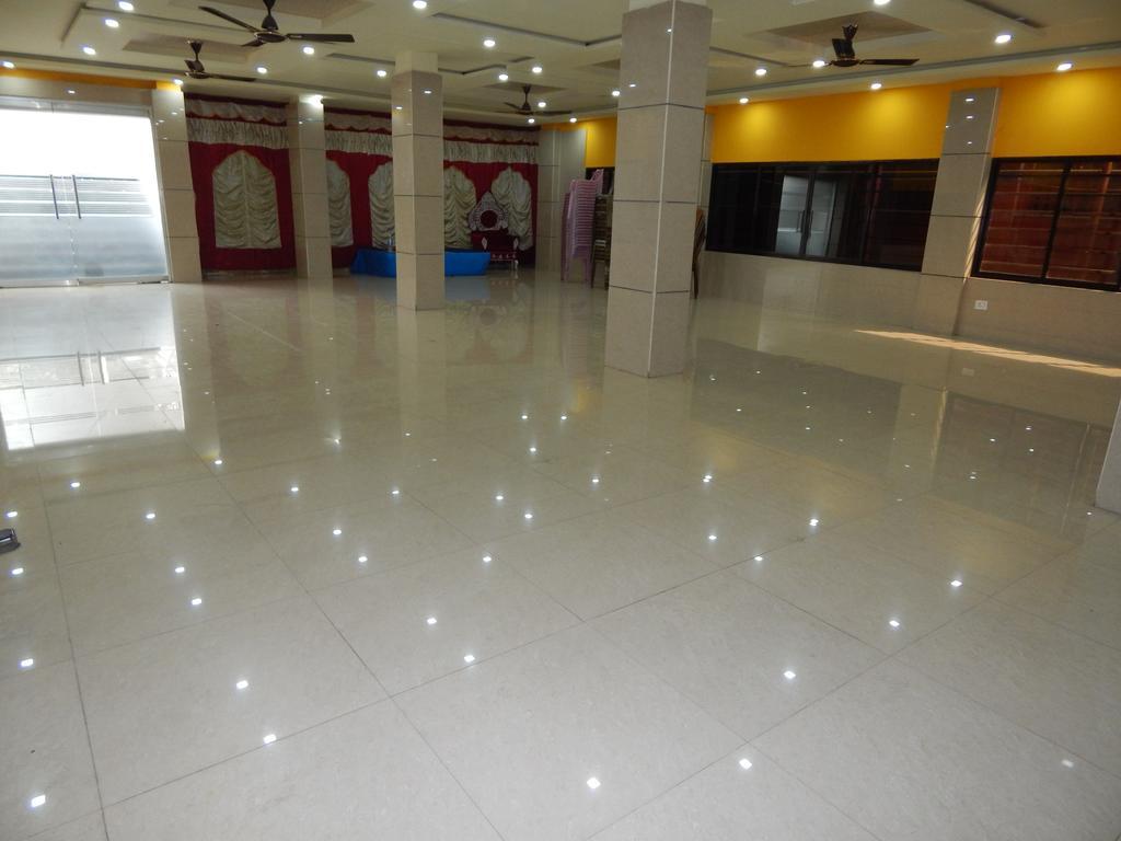Breeze Hotel Siliguri Dış mekan fotoğraf